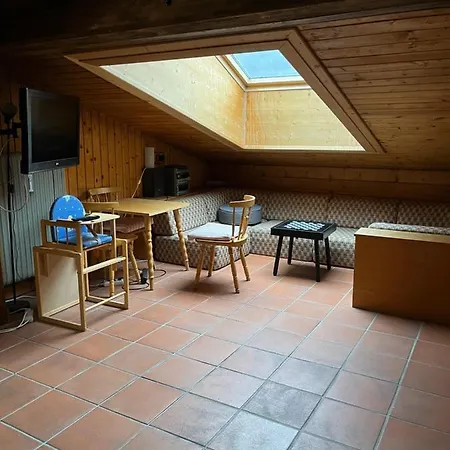 Dachgeschoss-apartment In Skilift-naehe * زيل أم سي