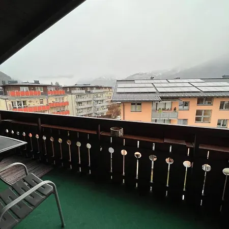 Dachgeschoss-apartment In Skilift-naehe شقة *